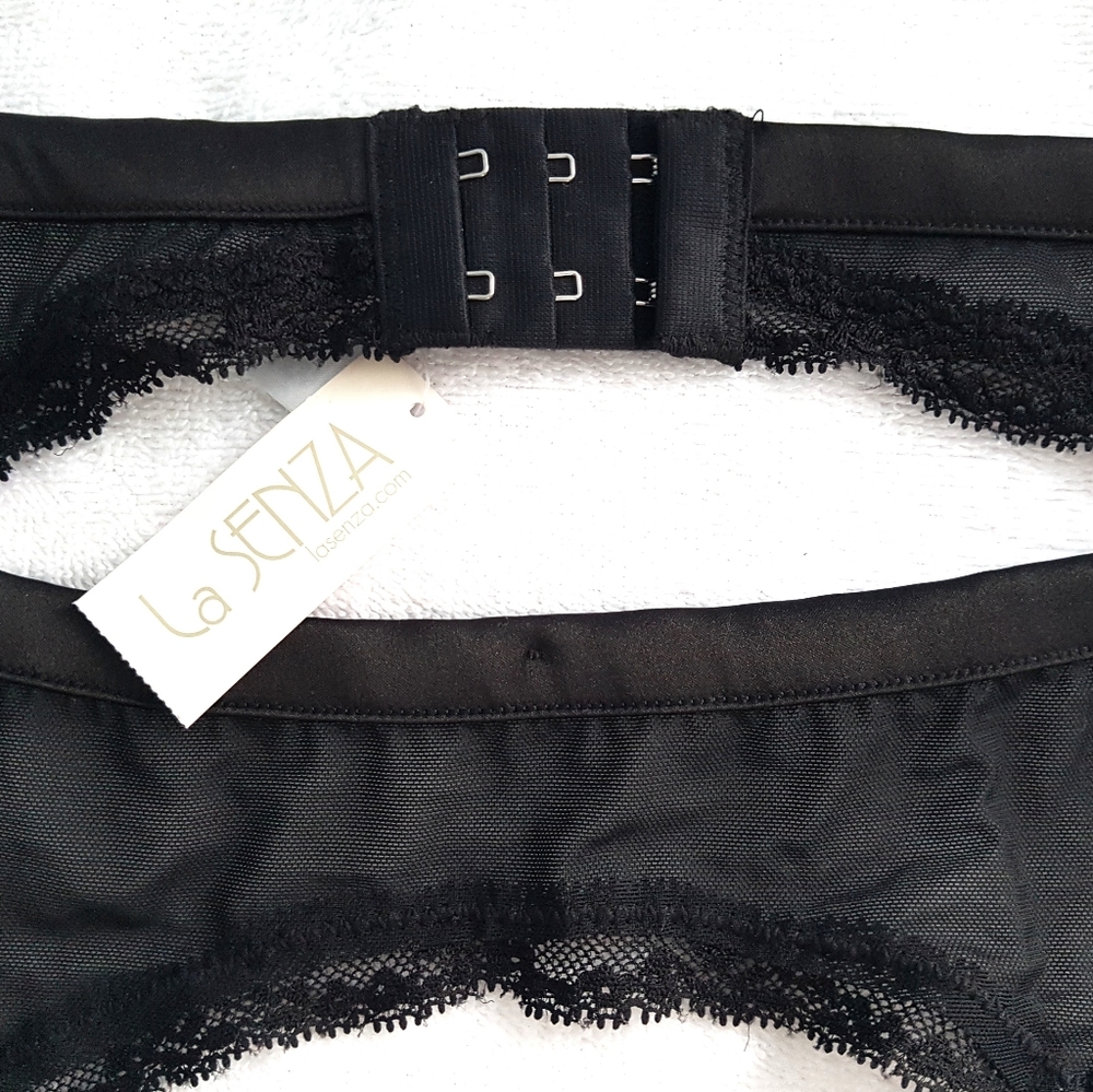 Black Lace Garter w lace trim BNWT - Picture 6 of 6